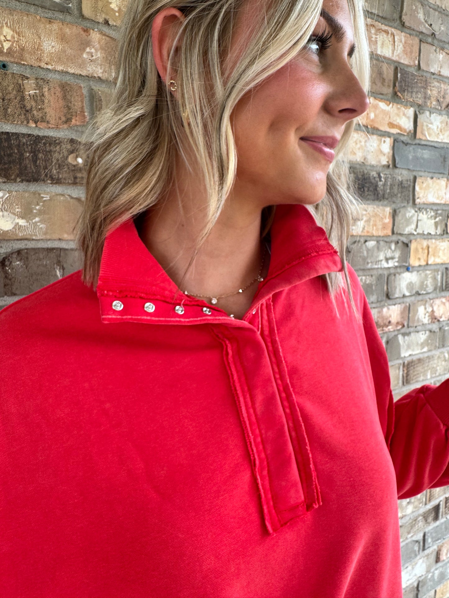 Randi Red Pull Over
